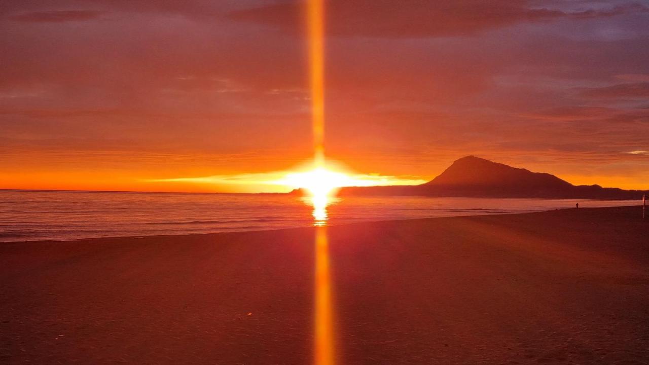 Hello Piles Beach Javier Bagian luar foto
