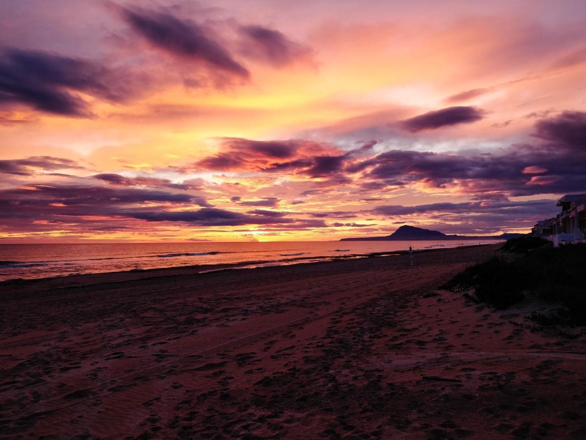Hello Piles Beach Javier Bagian luar foto